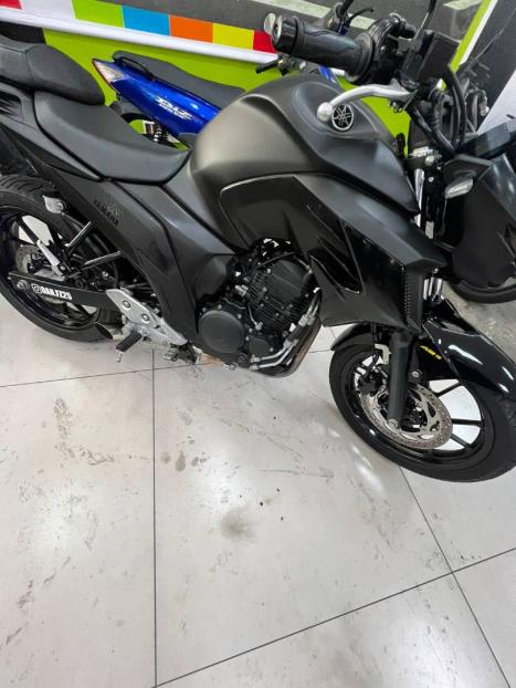 YAMAHA FZ 25 250 Fazer Flex , Foto 4