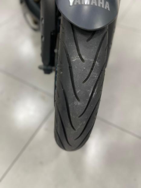 YAMAHA MT-03 300 , Foto 4