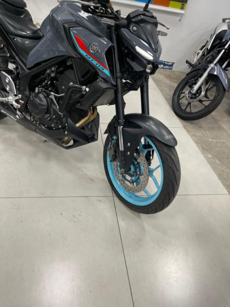 YAMAHA MT-03 300 , Foto 7