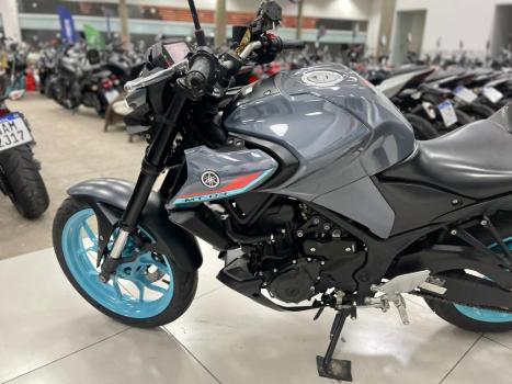 YAMAHA MT-03 300 , Foto 8