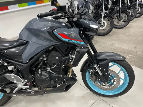 YAMAHA MT-03 300 , Foto 12
