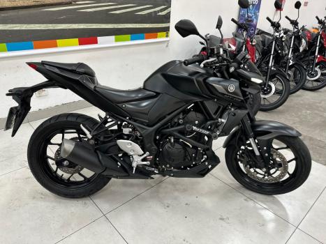 YAMAHA MT-03 300 , Foto 9