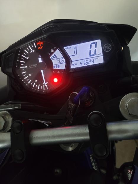 YAMAHA MT-03 300 , Foto 6