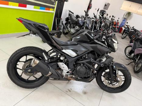 YAMAHA MT-03 300 , Foto 4