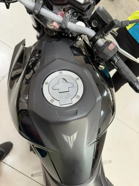 YAMAHA MT-03 300 , Foto 10