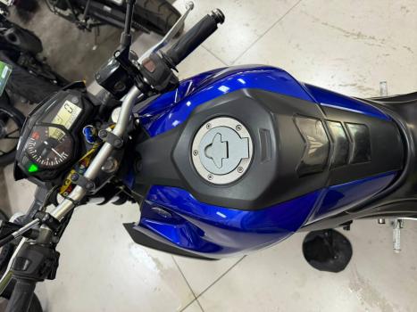 YAMAHA MT-03 300 , Foto 8