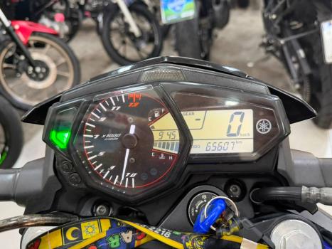 YAMAHA MT-03 300 , Foto 10