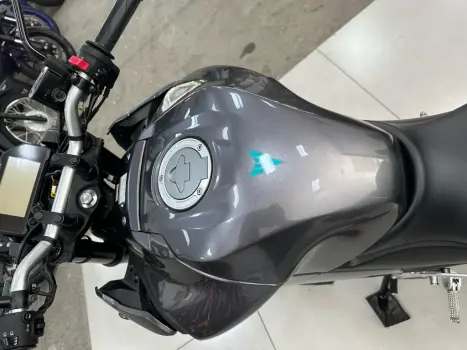 YAMAHA MT-03 300 ABS, Foto 9