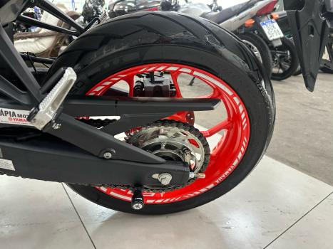 YAMAHA MT-03 300 ABS, Foto 8