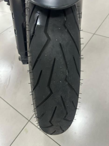 YAMAHA MT-03 300 ABS, Foto 2