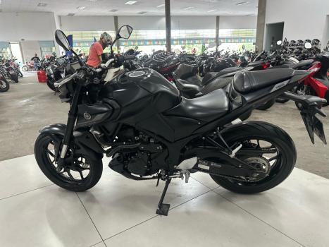 YAMAHA MT-03 300 ABS, Foto 11