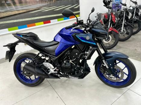 YAMAHA MT-03 300 ABS, Foto 3