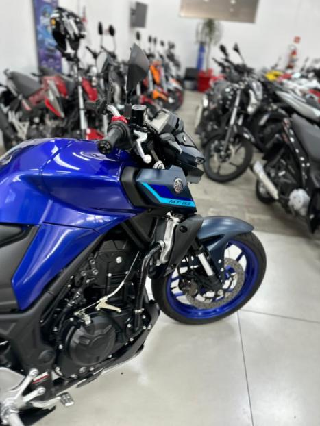 YAMAHA MT-03 300 ABS, Foto 7
