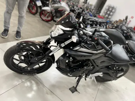 YAMAHA MT-03 300 ABS, Foto 6