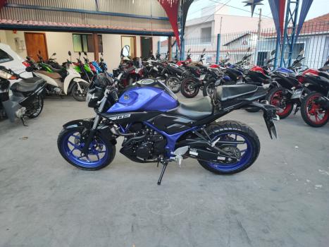 YAMAHA MT-03 300 ABS, Foto 3