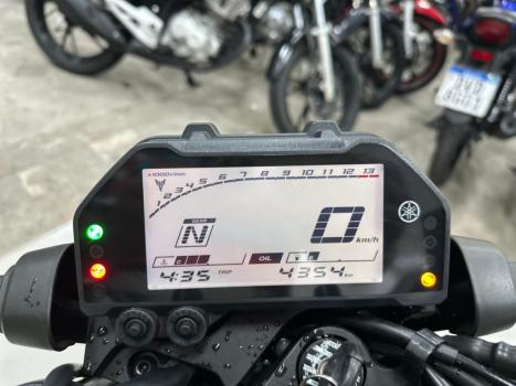 YAMAHA MT-03 300 ABS, Foto 4