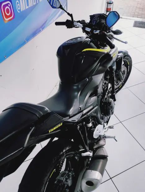 YAMAHA MT-03 300 ABS, Foto 5