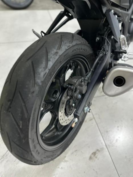 YAMAHA MT-03 300 ABS, Foto 4 YAMAHA MT-03 300 ABS, Foto 4