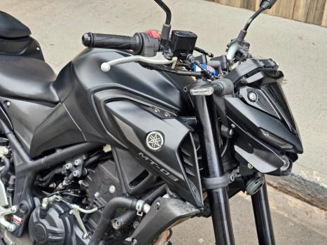 YAMAHA MT-03 300 ABS, Foto 6 YAMAHA MT-03 300 ABS, Foto 6