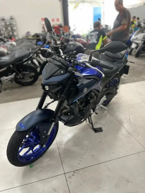 YAMAHA MT-03 300 ABS, Foto 14