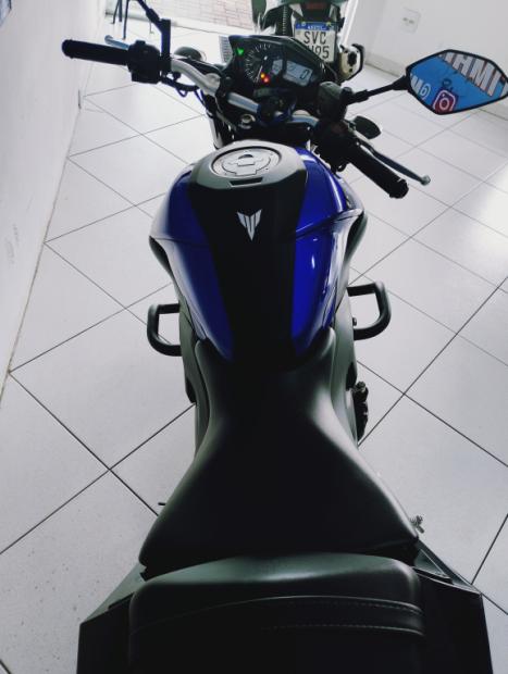 YAMAHA MT-03 300 ABS, Foto 4