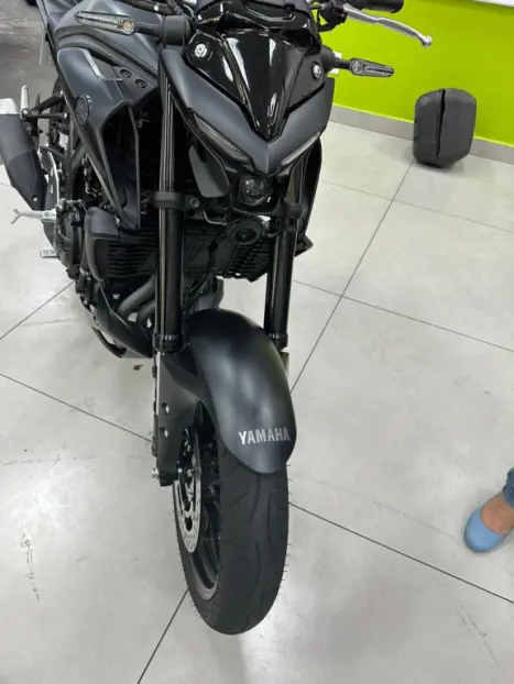 YAMAHA MT-03 300 ABS, Foto 5
