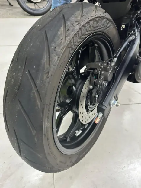 YAMAHA MT-03 300 ABS, Foto 7