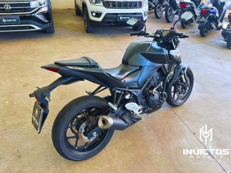 YAMAHA MT-03 300 ABS, Foto 2