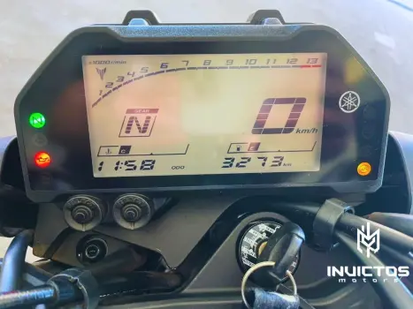 YAMAHA MT-03 300 ABS, Foto 9