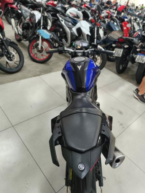 YAMAHA MT-03 300 ABS, Foto 6