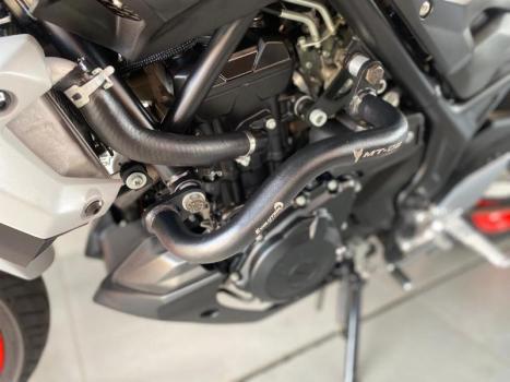 YAMAHA MT-03 300 ABS, Foto 5