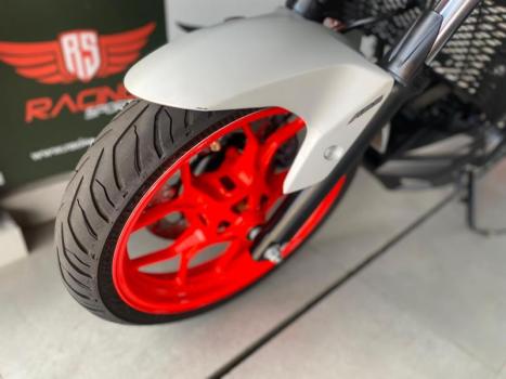 YAMAHA MT-03 300 ABS, Foto 8