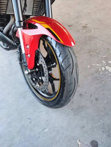 YAMAHA MT-03 300 ABS, Foto 7