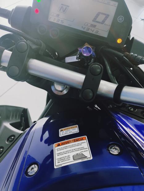 YAMAHA MT-03 300 ABS, Foto 3