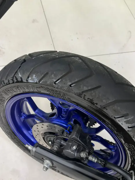 YAMAHA MT-03 300 ABS, Foto 4