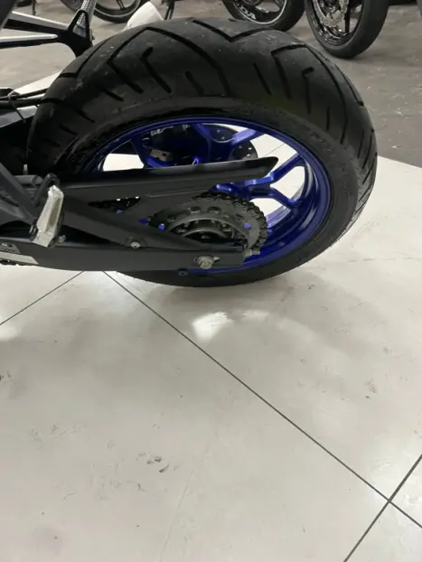 YAMAHA MT-03 300 ABS, Foto 5