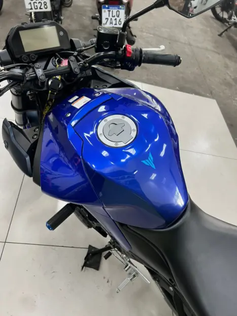 YAMAHA MT-03 300 ABS, Foto 8