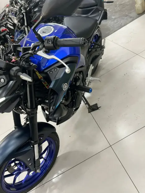 YAMAHA MT-03 300 ABS, Foto 12