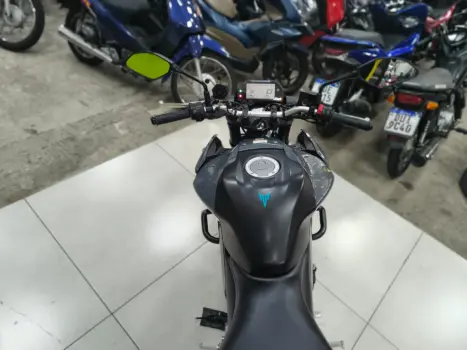 YAMAHA MT-03 300 ABS, Foto 11