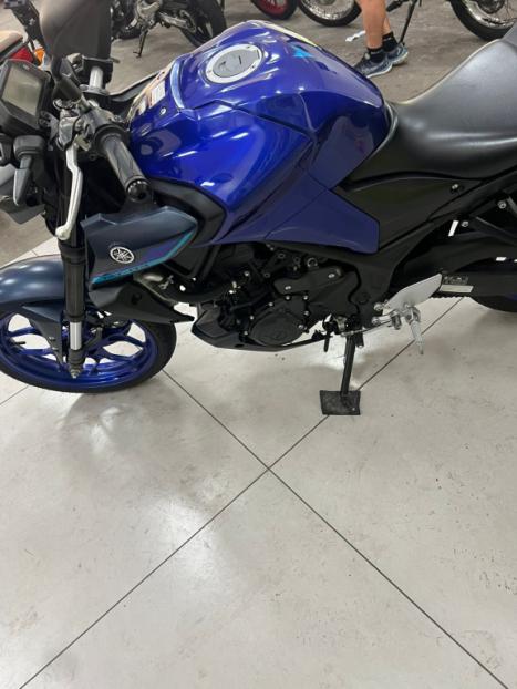 YAMAHA MT-03 300 ABS, Foto 7