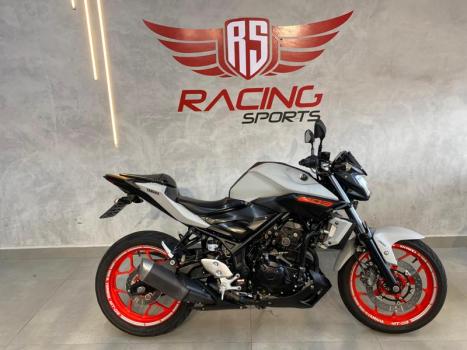 YAMAHA MT-03 300 ABS, Foto 1