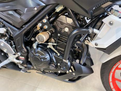 YAMAHA MT-03 300 ABS, Foto 5