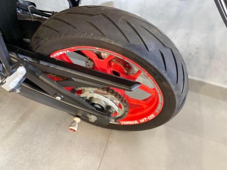 YAMAHA MT-03 300 ABS, Foto 12