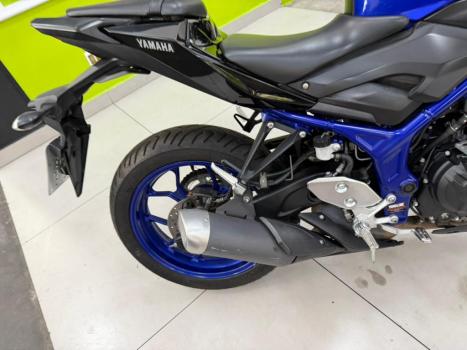 YAMAHA MT-03 300 ABS, Foto 4