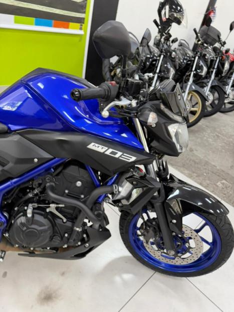 YAMAHA MT-03 300 ABS, Foto 5