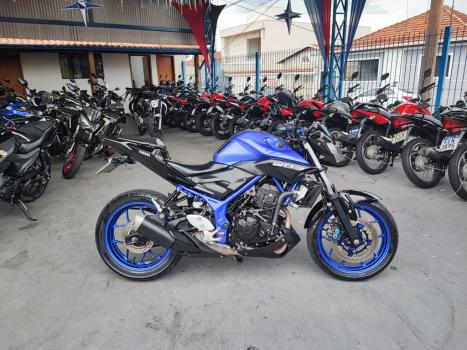 YAMAHA MT-03 300 ABS, Foto 1