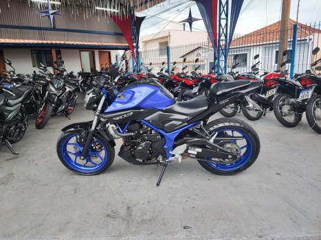 YAMAHA MT-03 300 ABS, Foto 3