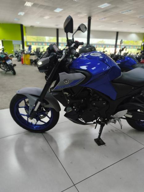 YAMAHA MT-03 300 ABS, Foto 7