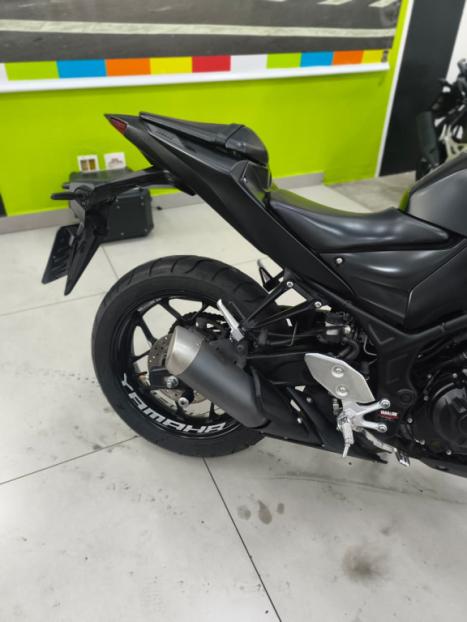 YAMAHA MT-03 300 ABS, Foto 4