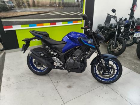 YAMAHA MT-03 300 ABS, Foto 2